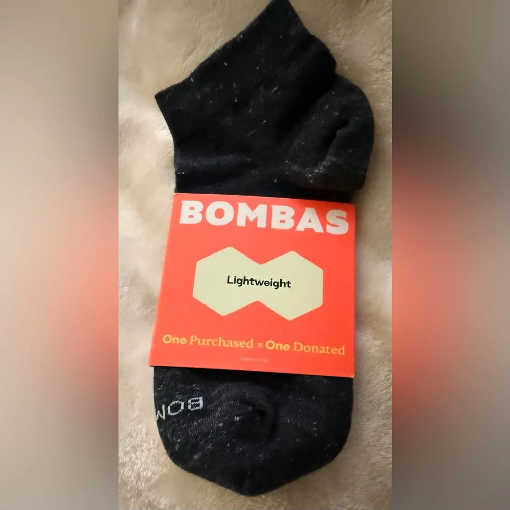 Bombas Black Modern Rib Ankle Socks Comfort Cushion NIP Medium